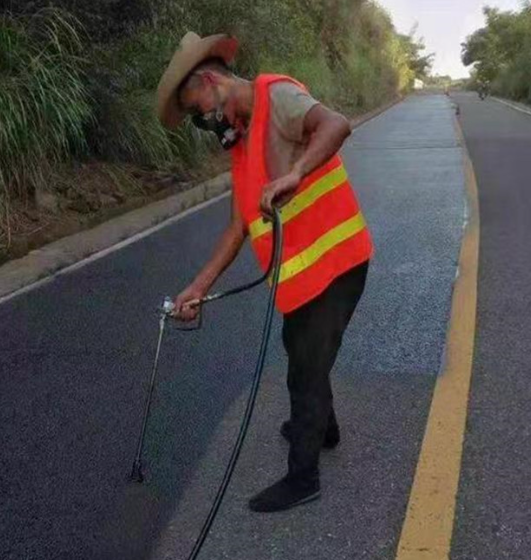 平顶山路面喷涂翻新彩色步道施工方案